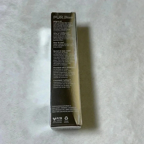 PUR Skin Perfecting Concealer Brush - Picture 4 of 5